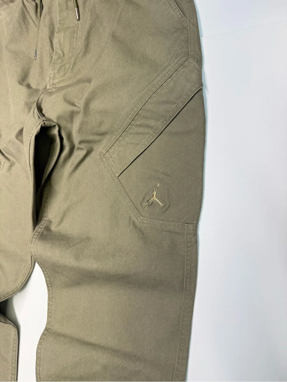 Jordan Essential Chicago Cargo Pants FV7255 -222 Men’s L Olive Retail $110 NWT